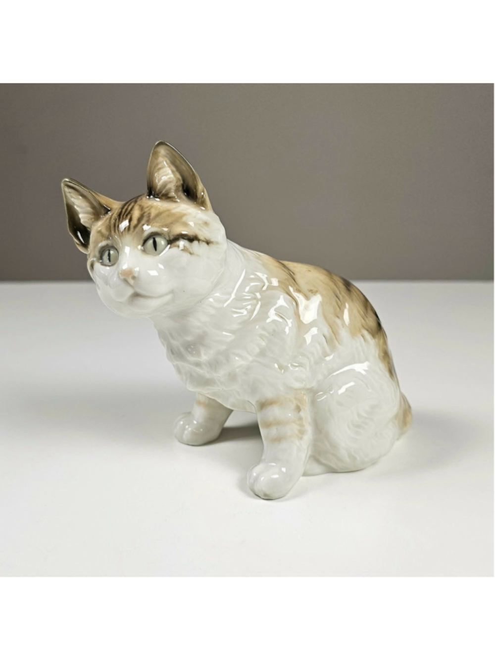 Vintage Hutschenreuther Porcelain Tabby Cat Figurine Hans Achtziger Germany 5x5